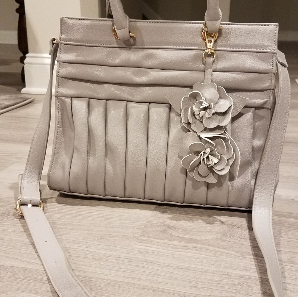 🌶PRICE DROPPED 🌶Charlie💄Purse
